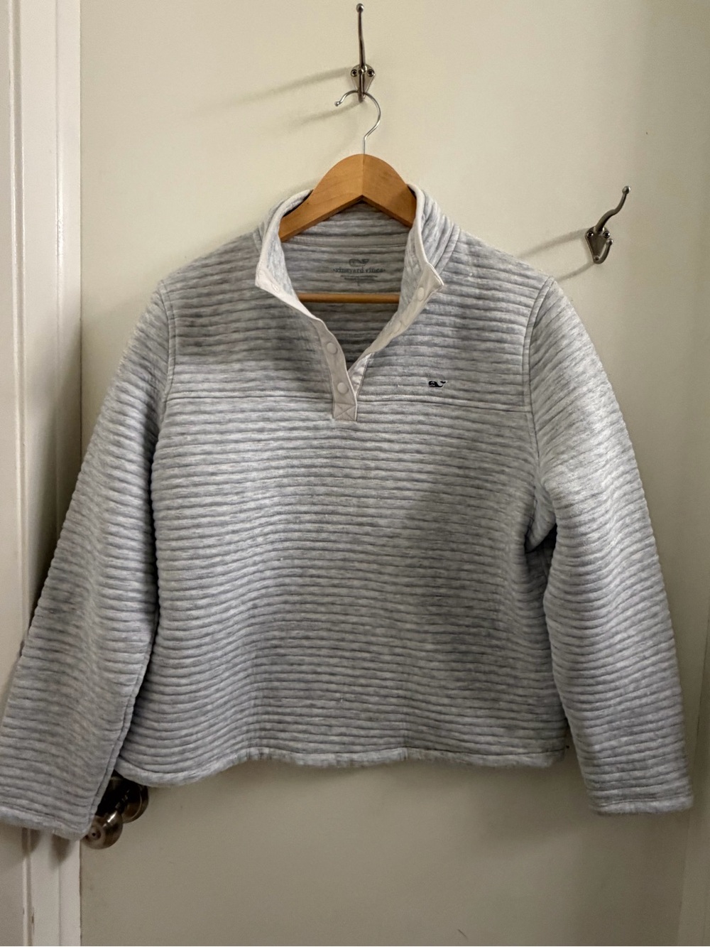 Vineyard Vines Women’s Light Gray Quilted Pullover Sweater L